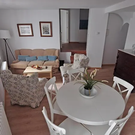 Lets Holidays For 6 People 1 Min Walking To The Beach Apartment *